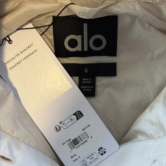 NWT ALO Socialite Shacket Bone S Lightweight Unisex Layering Jacket - Picture 7 of 8